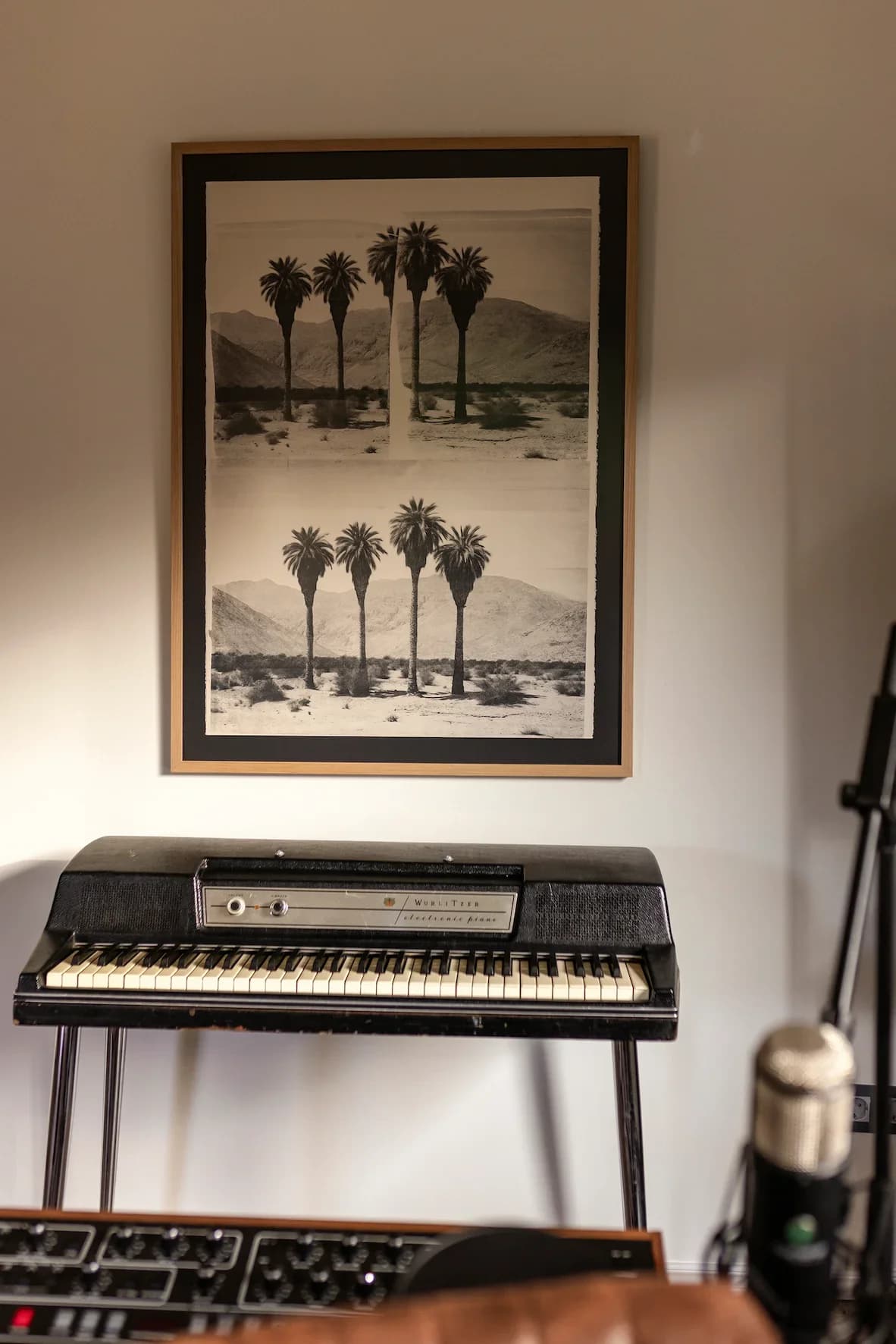 Piano Wurlitzer dans la pièce de musique, résidence d'artistes Can Pares